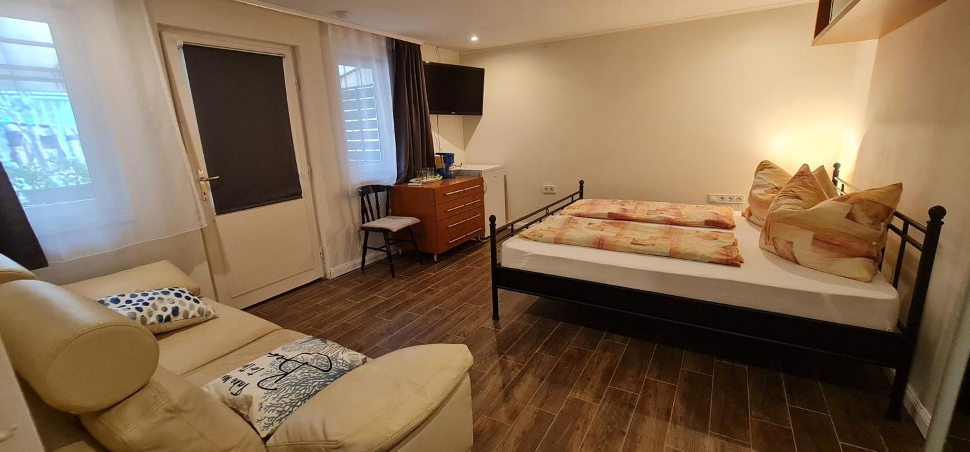 Otis Vendeghaz Apartment Siofok Room photo